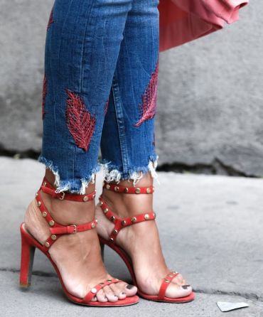 el-blog-de-silvia-rodriguez-streetstyle-mbfw-madrid-jeans-blusa-azul-fashion-week-blogger-influencer (42)