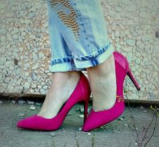 fuchsia-heels