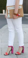 c-botkier-block-heel-sanals-white-skinny-jeans-spring-outfit-inspiration-768x903