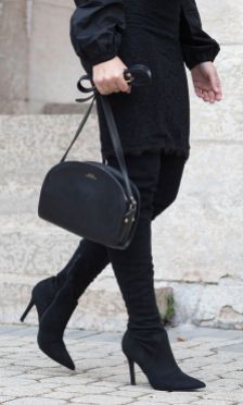 HH coco-and-vera-top-paris-fashion-blog-top-french-fashion-blog-top-blogger-outfit-details-apc-halfmoon-bag-aldo-otk-boots-copy