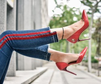 el-blog-de-silvia-rodriguez-fashion-blogger-stilettos-rojos-jeans-sport-jamie-looks-primavera-madrid (10)